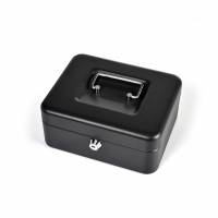 Pengekasse 8 Tomme Sort Klassisk pengekasse 8 i formst&oslash;bt st&aring;l med h&aring;ndtag og m&oslash;ntbakke i plast med 6 rum."