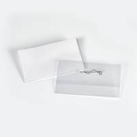 Navneskilt Nål 50x90mm 10 Pakke Kongresmærker 90x50mm med sikkerhedsnål og indstik for tydelig og sikker indentifikation af besøgende, konferencedeltagere m.fl. Fremstillet af PET plast for at kunne benyttes flere gange.