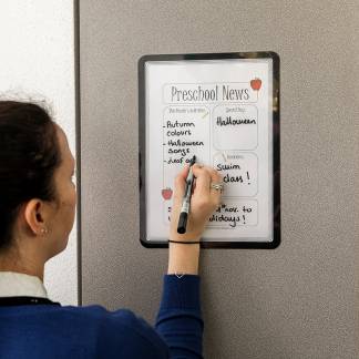 Magneto Ramme Selvklæbende Flytbar Udvisk A4x2, Sølv Til permanent visning af dokumenter, hvor kommentarer skal ændres regelmæssigt.