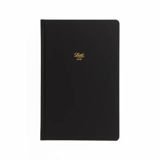 Letts Icon Book Notesbog Sort Stilfuld notesbog i bogstil med et luksuriøst sort omslag lavet af glat, coated papir.