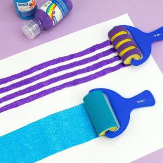 MILAN Svamperulle Diameter 70mm Glat svamperulle med kort blåt plastikhåndtag fra MILAN. Velegnet til akvarel, vandbaserede teknikker og plakatmaling.