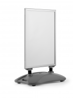 Gadeskilt heavy base outdoor a1 Dobbeltsidet gadeskilt med stabil base til A1-format. Vejrbestandigt takket v&aelig;re UV-stabil frontplast og gummit&aelig;tning, som beskytter mod vand.