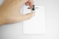 Navneskilt selvlaminerende 54x90 mm Selvlaminerende navneskilt  med nål/klemme.