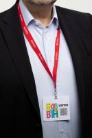 Visitor badge Navneskilte på A4 ark til at trække fra hinanden og derefter limme for og bagside sammen. Kan bruges sammen med en halssnor eller yoyo.