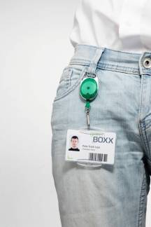 Yoyo-holder style Yoyo-holder med metalkrog, velegnet til navneskilte og kortholder med hul.