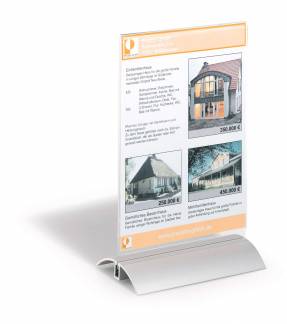 Presenter a5 stilren bordskilte i klar akryl, l&aelig;seligt fra begge sider. Fod af aluminium.