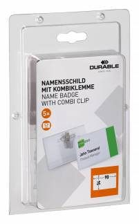 Navneskilt m n&aring;l/klemme 90x54 mm lille pakke Navneskilt af robust plast med n&aring;l og klemme der giver valgmulighed for at fasts&aelig;tte p&aring; t&oslash;jet. 5 stk.