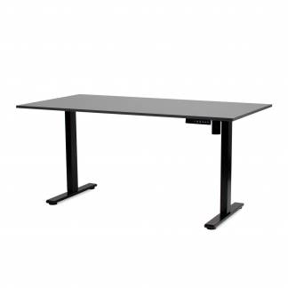 Cadet h/s bord 80x160, sort/antracit Vores Cadet hæve sænkebord passer til de fleste personhøjder (ca. 165-185 cm). Den mørkegrå bordplade er i 18 mm slidstærk decor laminat og måler 80x160 cm. Bordet betjenes nemt og har memory funktion. Se flere Cadet s