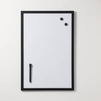 Magnetisk whiteboard, sort ramme, 40 x 60 cm.