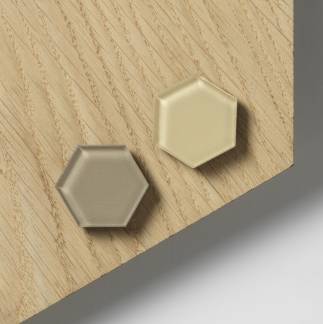 Super Stærke Magneter' akryl urtegrøn og sahara hexagonal 2,5 x 2,8 cm 2 stk. i pakke