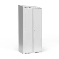 Garderobeskab 2x400 mm m/skråt tag, 1 rum i højden og lys grå dør m/cylinderlås