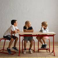 Bord Atlas 1130, 1200x600mm, eg h&oslash;jtrykslaminat, bl&aring;t stel