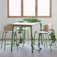 Bord Add 590, 1400x700 mm h&oslash;jde 720 mm med hvidpigmenteret eg, gr&oslash;nt stel