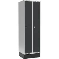 Garderobeskab 2x300mm m/lige tag, antracit dør med greb for hængelås og sokkel