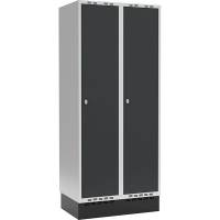 Garderobeskab 2x400mm m/lige tag, antracit dør med greb for hængelås og sokkel