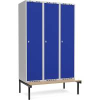 Garderobeskab 3x400mm m/lige tag, blå dør med greb for hængelås og siddebænk