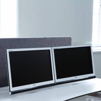 Sk&aelig;rmholder DZ Beslag til 2 sk&aelig;rme, Hvid