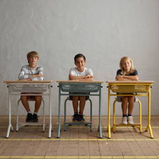 Elevbord Atlas 1128, 650x550mm, eg h&oslash;jtrykslaminat, hvidt stel